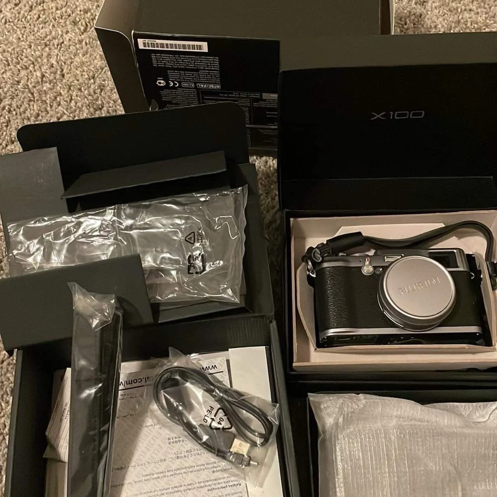 [MINT] FUJIFILM X100 Silver 12.3MP Digital Camera Still In The Box Very Rare